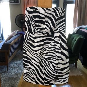 Strapless Zebra print dress w/pockets circa 2010